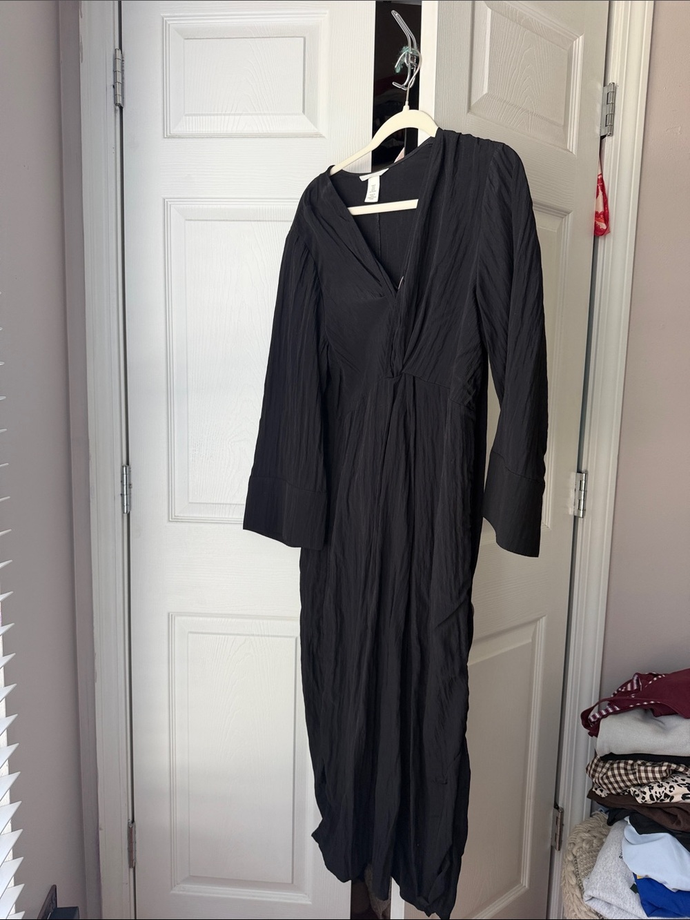 H&M Black Long Sleeve V‑Neck Maxi Dress